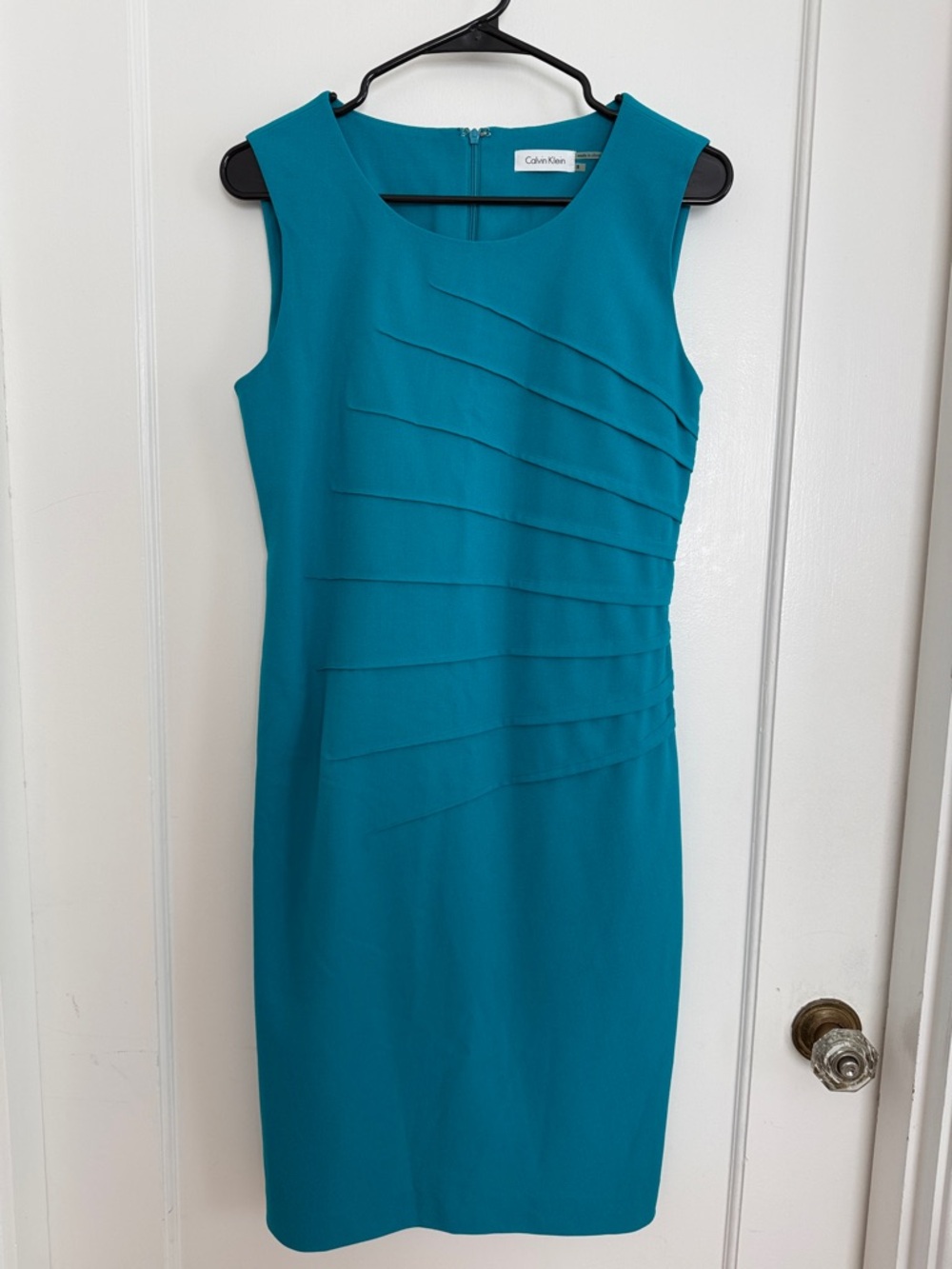 Calvin Klein•Turquoise Pleated Sheath Dress•Size 6